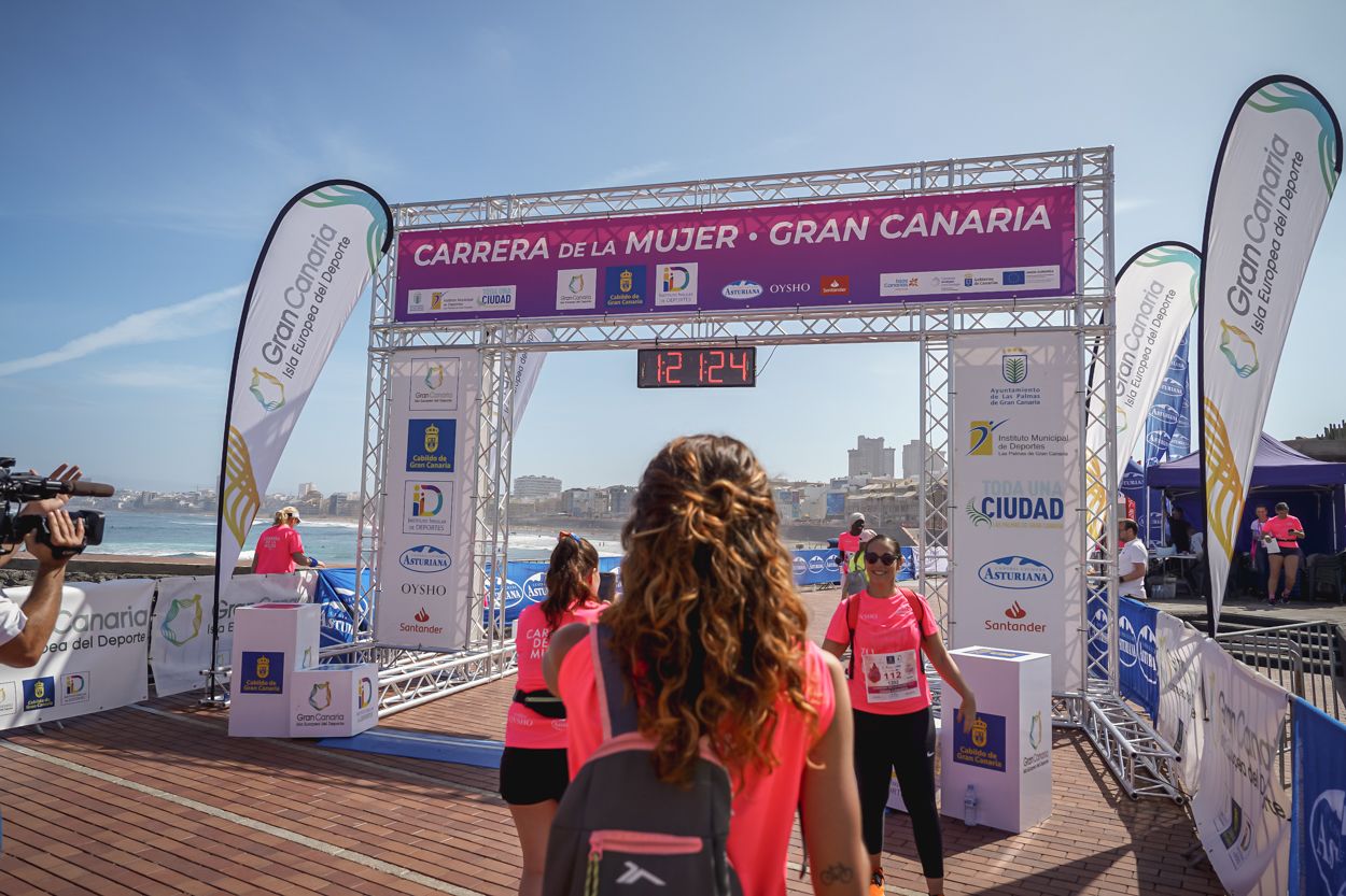 Las fotos de meta de la Carrera de la Mujer de Gran Canaria 12 20 35 15701 O