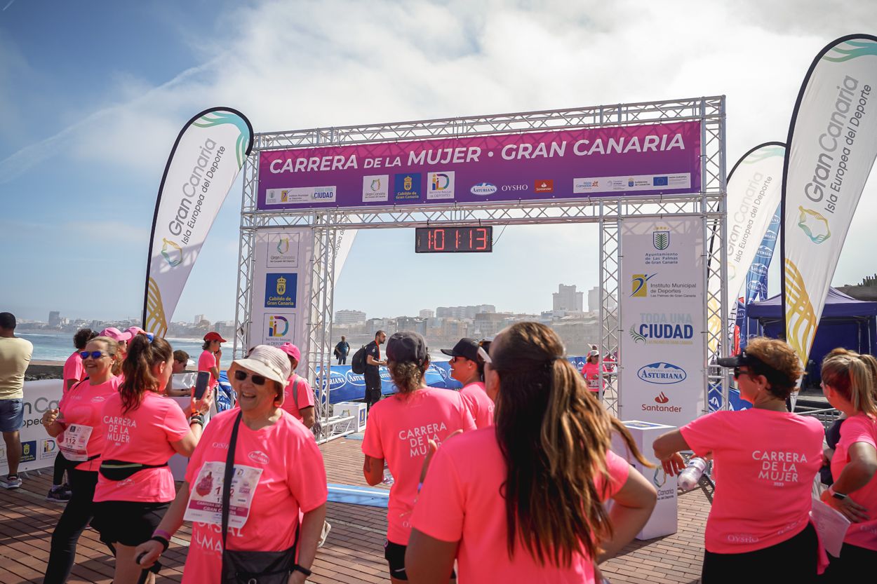 Las fotos de meta de la Carrera de la Mujer de Gran Canaria 12 00 23 15701 O