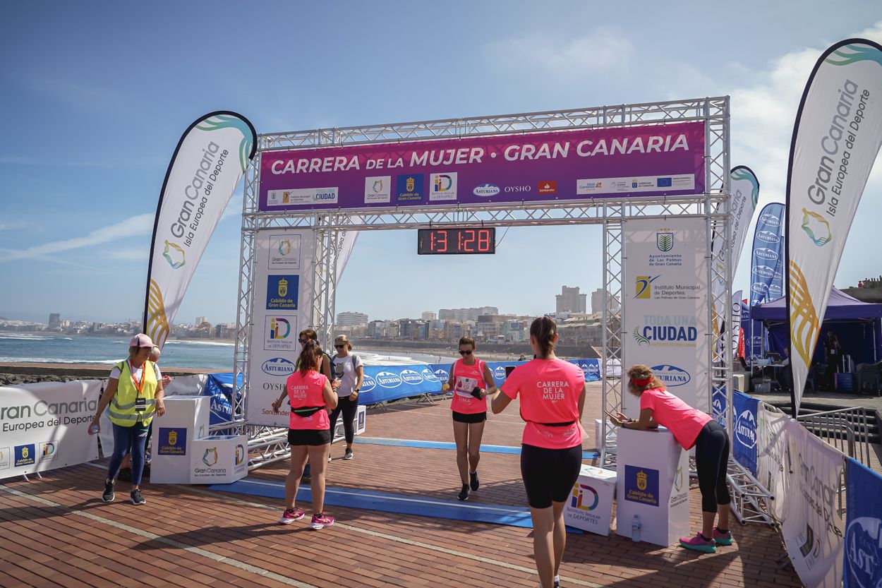 Las fotos de meta de la Carrera de la Mujer de Gran Canaria 12 30 39 15701 O