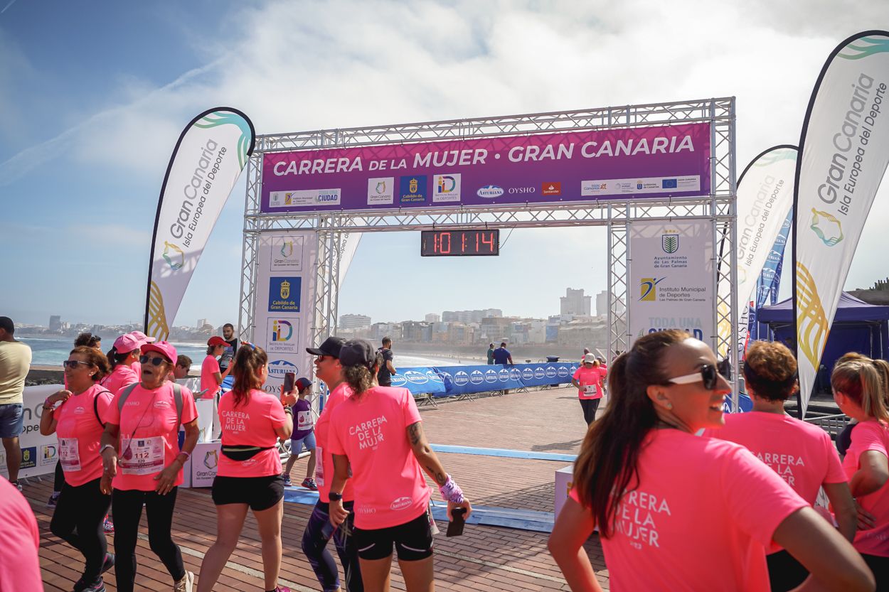 Las fotos de meta de la Carrera de la Mujer de Gran Canaria 12 00 24 15701 O