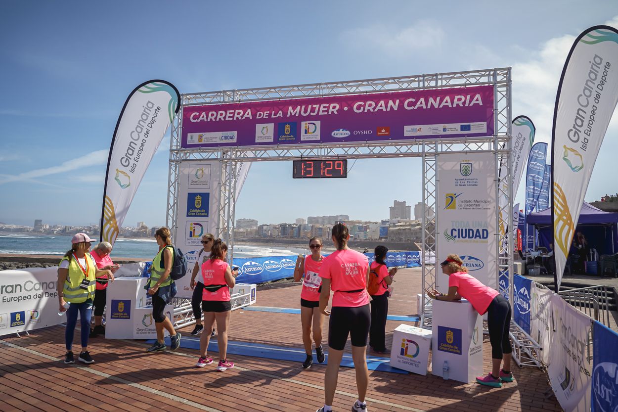 Las fotos de meta de la Carrera de la Mujer de Gran Canaria 12 30 40 15701 O