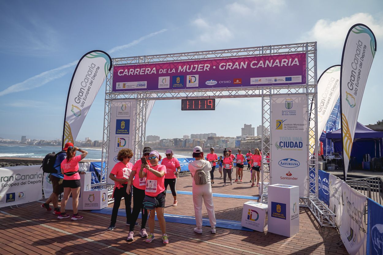 Las fotos de meta de la Carrera de la Mujer de Gran Canaria 12 10 30 15701 O