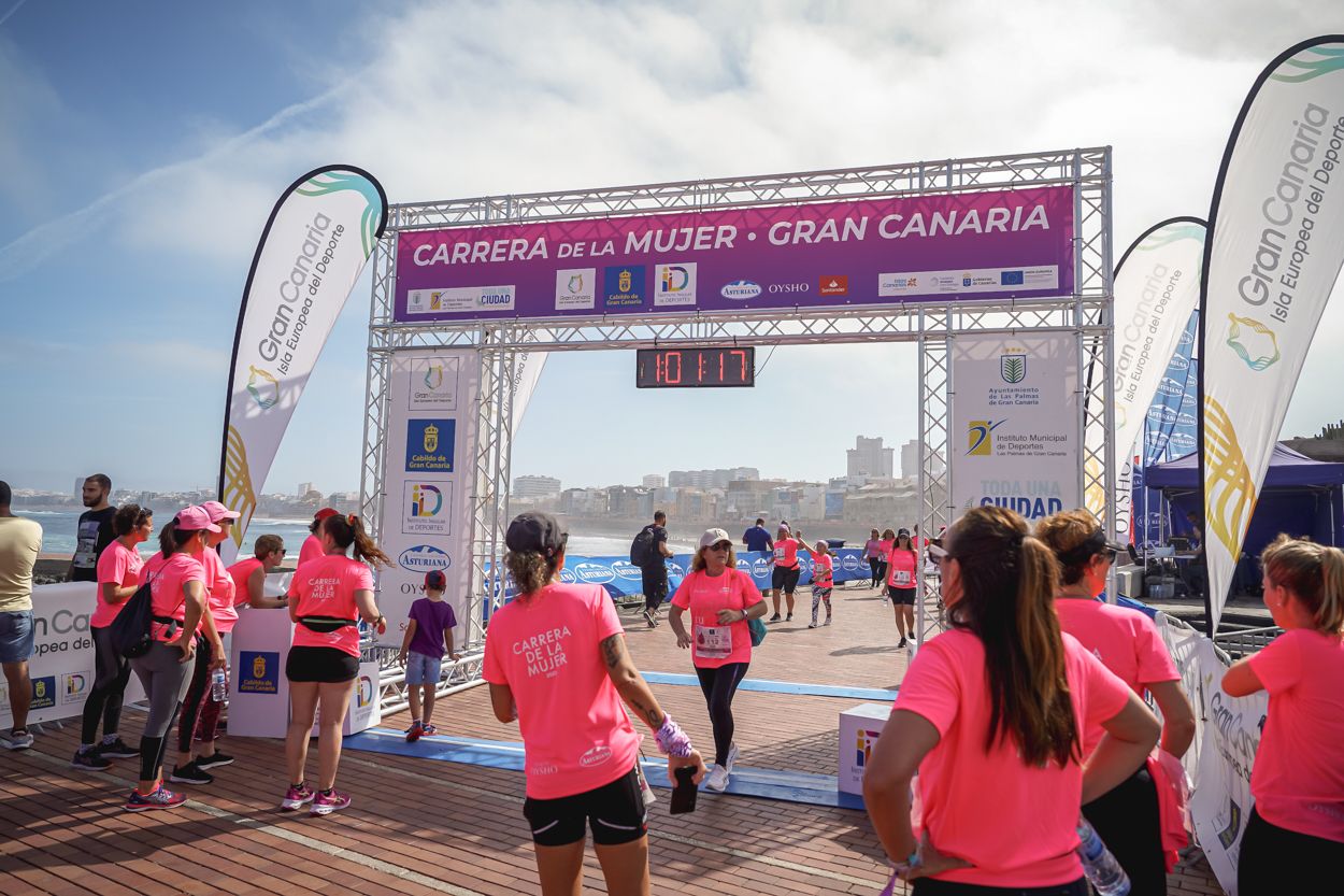 Las fotos de meta de la Carrera de la Mujer de Gran Canaria 12 00 27 15701 O
