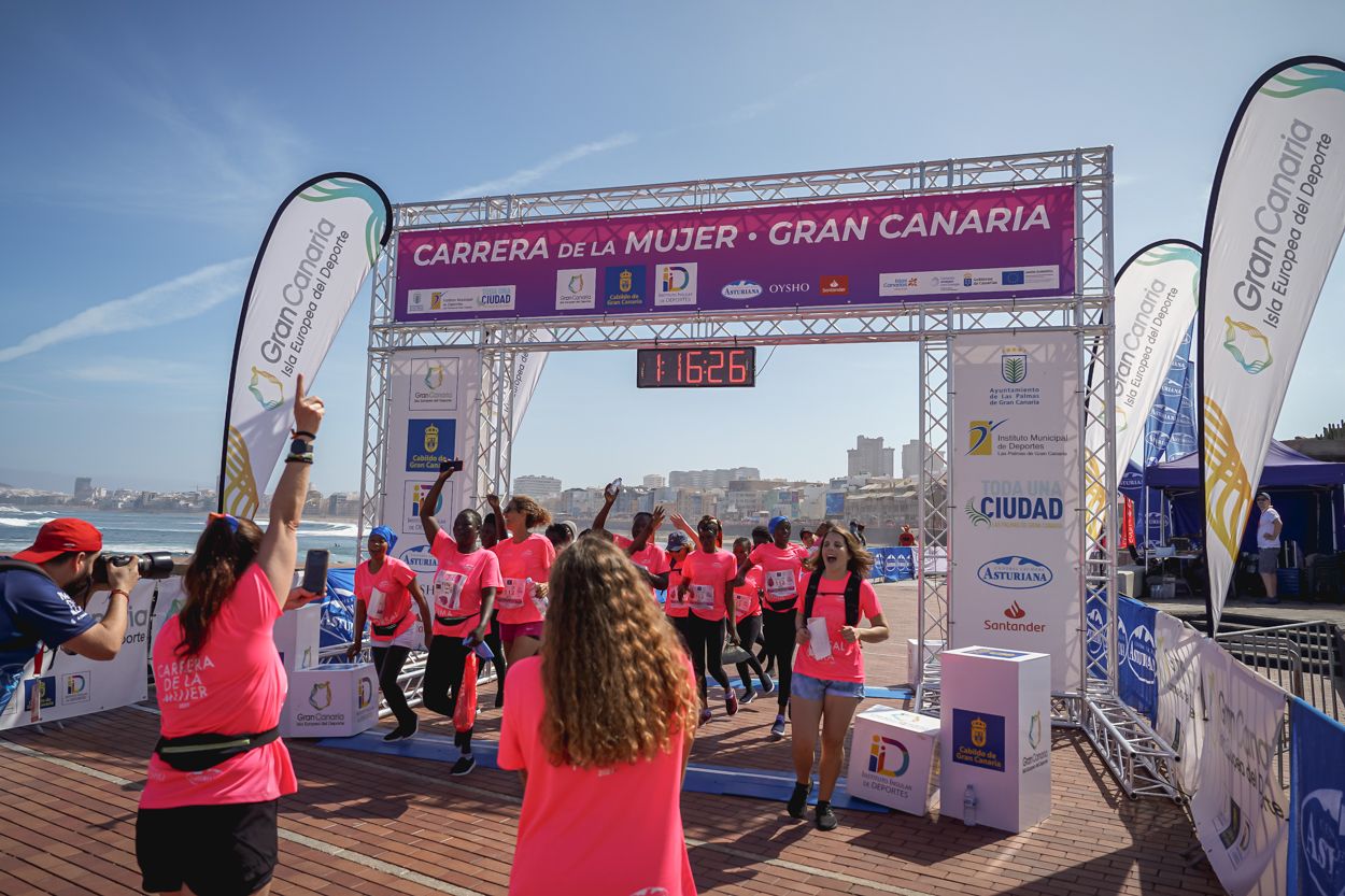 Las fotos de meta de la Carrera de la Mujer de Gran Canaria 12 15 37 15701 O