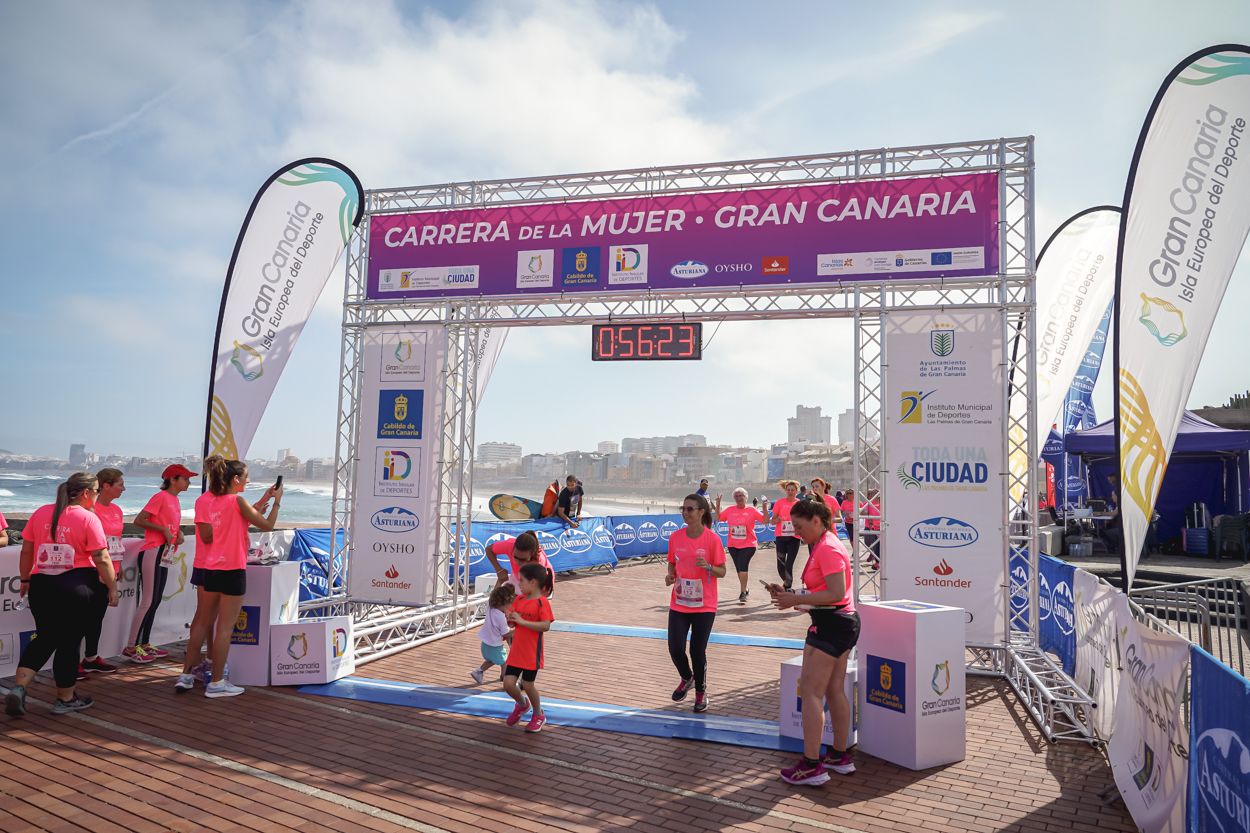 Las fotos de meta de la Carrera de la Mujer de Gran Canaria 11 55 34 15701 O