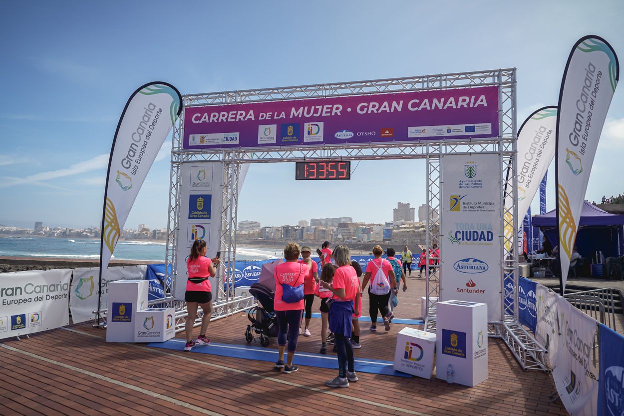 Las fotos de meta de la Carrera de la Mujer de Gran Canaria 12 33 05 15701 O