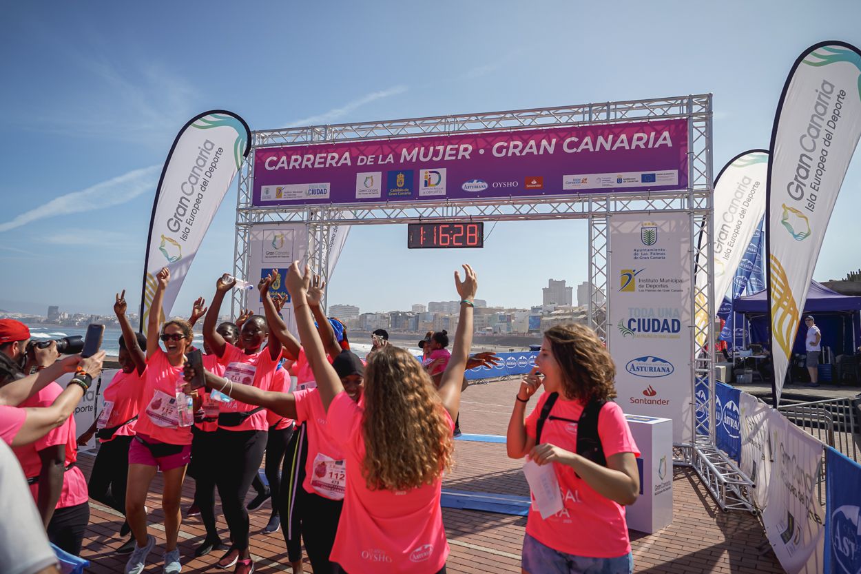 Las fotos de meta de la Carrera de la Mujer de Gran Canaria 12 15 39 15701 O