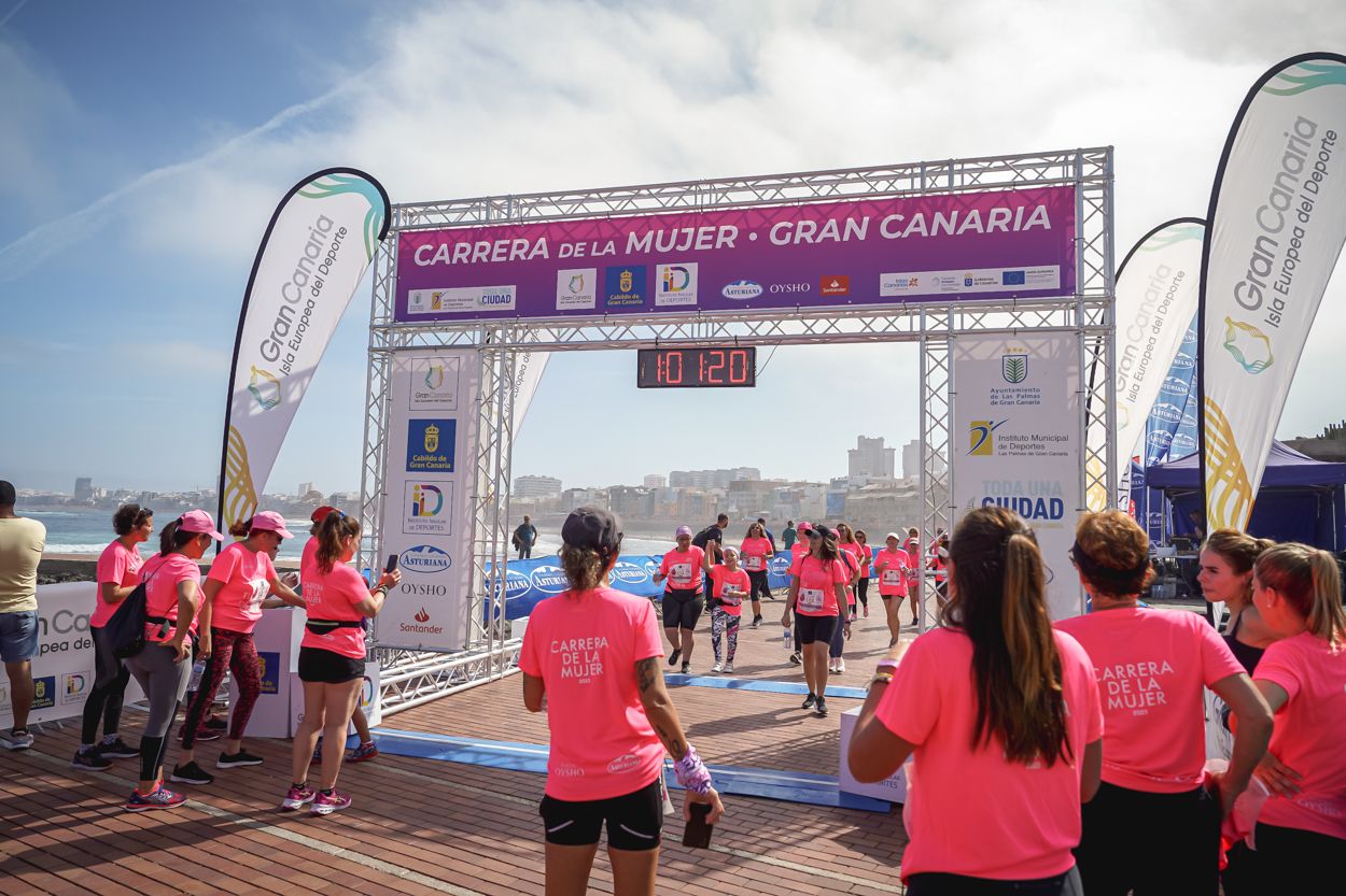 Las fotos de meta de la Carrera de la Mujer de Gran Canaria 12 00 30 15701 O