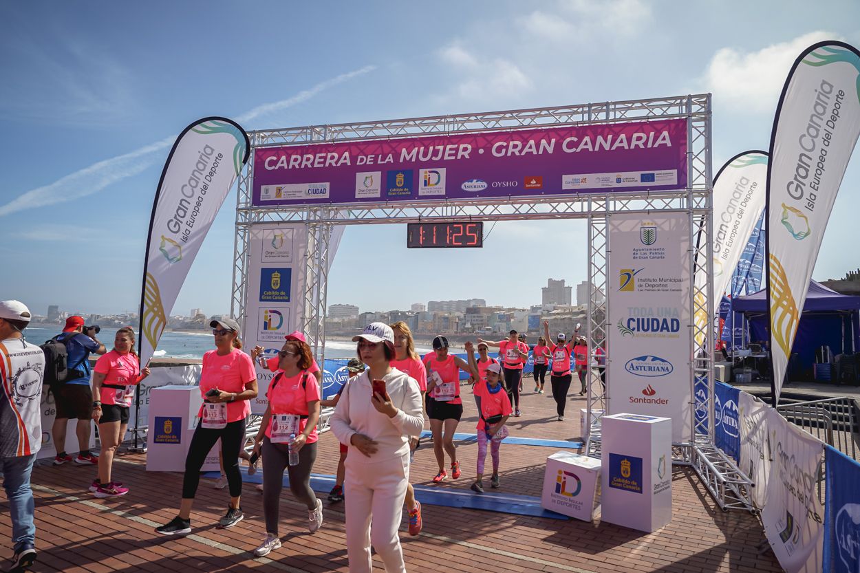 Las fotos de meta de la Carrera de la Mujer de Gran Canaria 12 10 36 15701 O