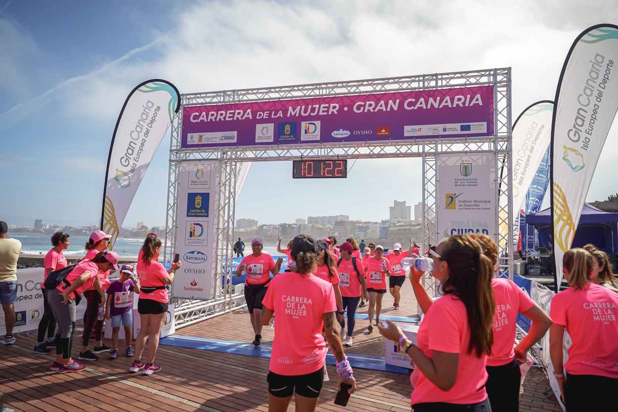 Las fotos de meta de la Carrera de la Mujer de Gran Canaria 12 00 33 15701 O