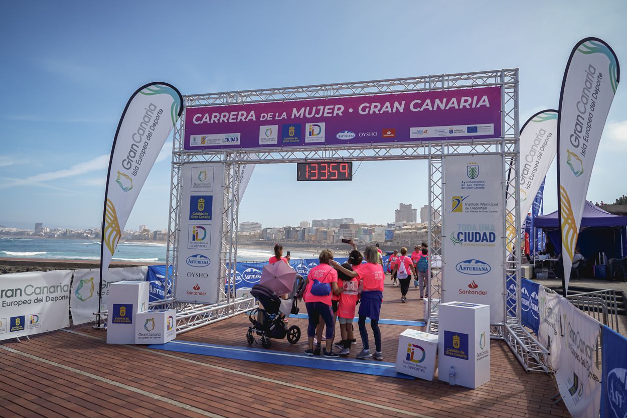 Las fotos de meta de la Carrera de la Mujer de Gran Canaria 12 33 09 15701 O