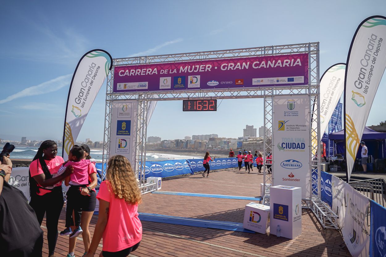 Las fotos de meta de la Carrera de la Mujer de Gran Canaria 12 15 42 15701 O