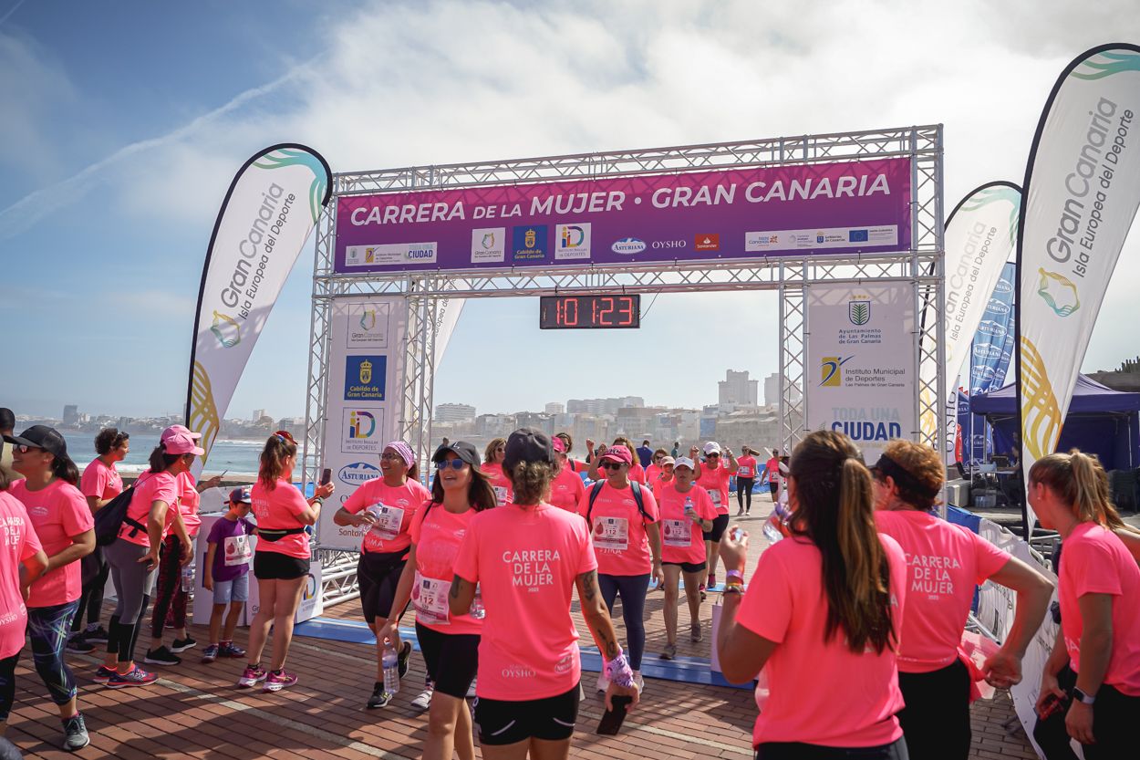 Las fotos de meta de la Carrera de la Mujer de Gran Canaria 12 00 34 15701 O