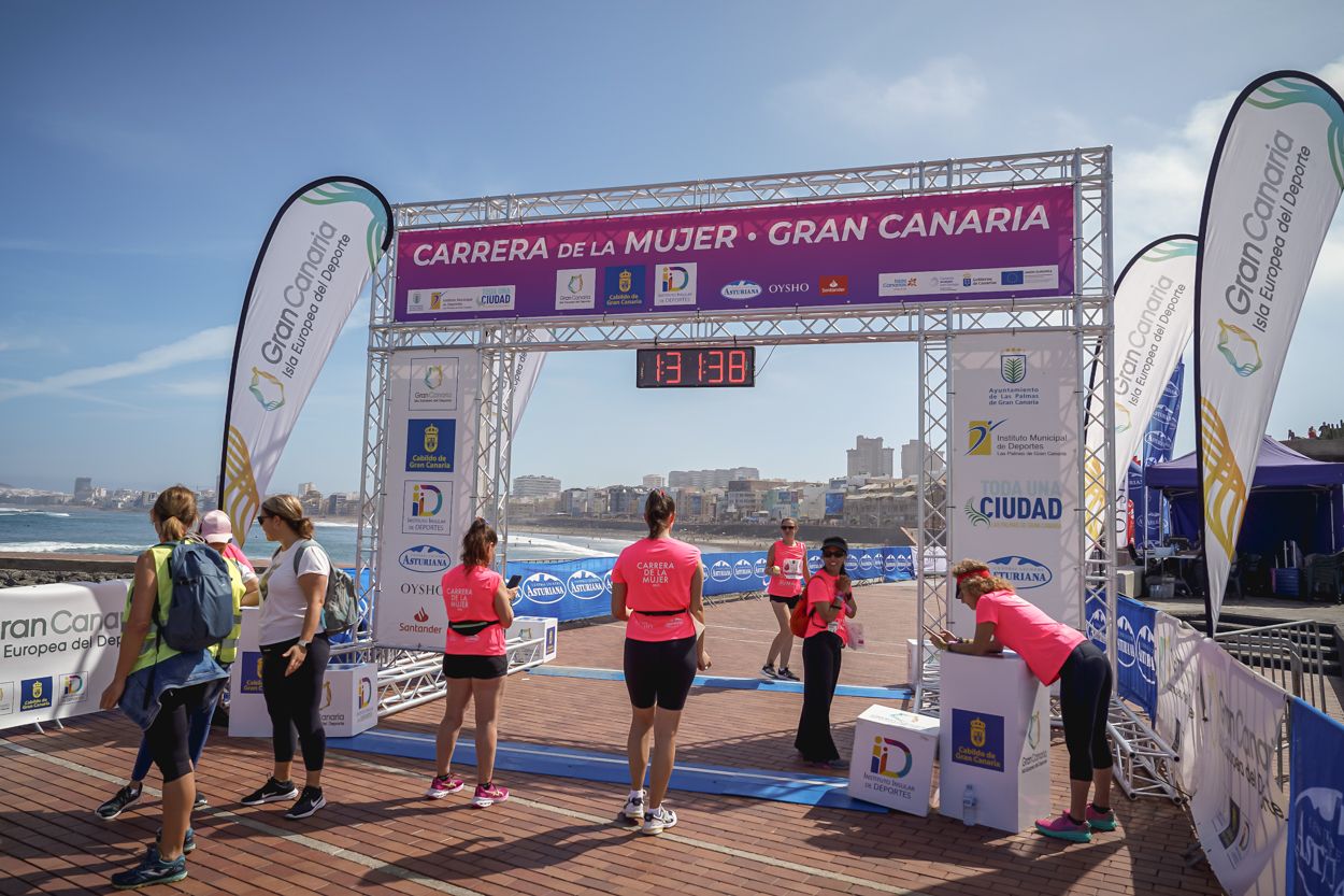Las fotos de meta de la Carrera de la Mujer de Gran Canaria 12 30 49 15701 O
