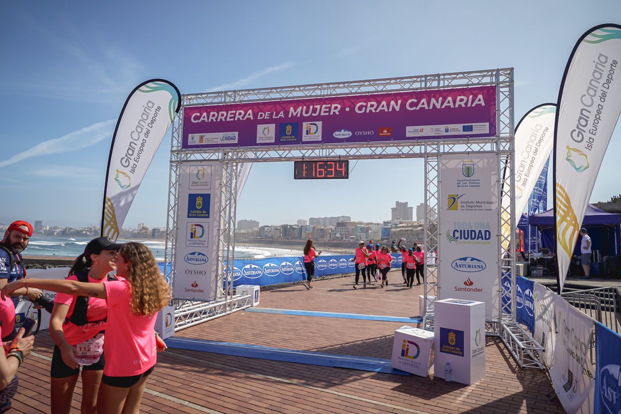 Las fotos de meta de la Carrera de la Mujer de Gran Canaria 12 15 44 15701 O