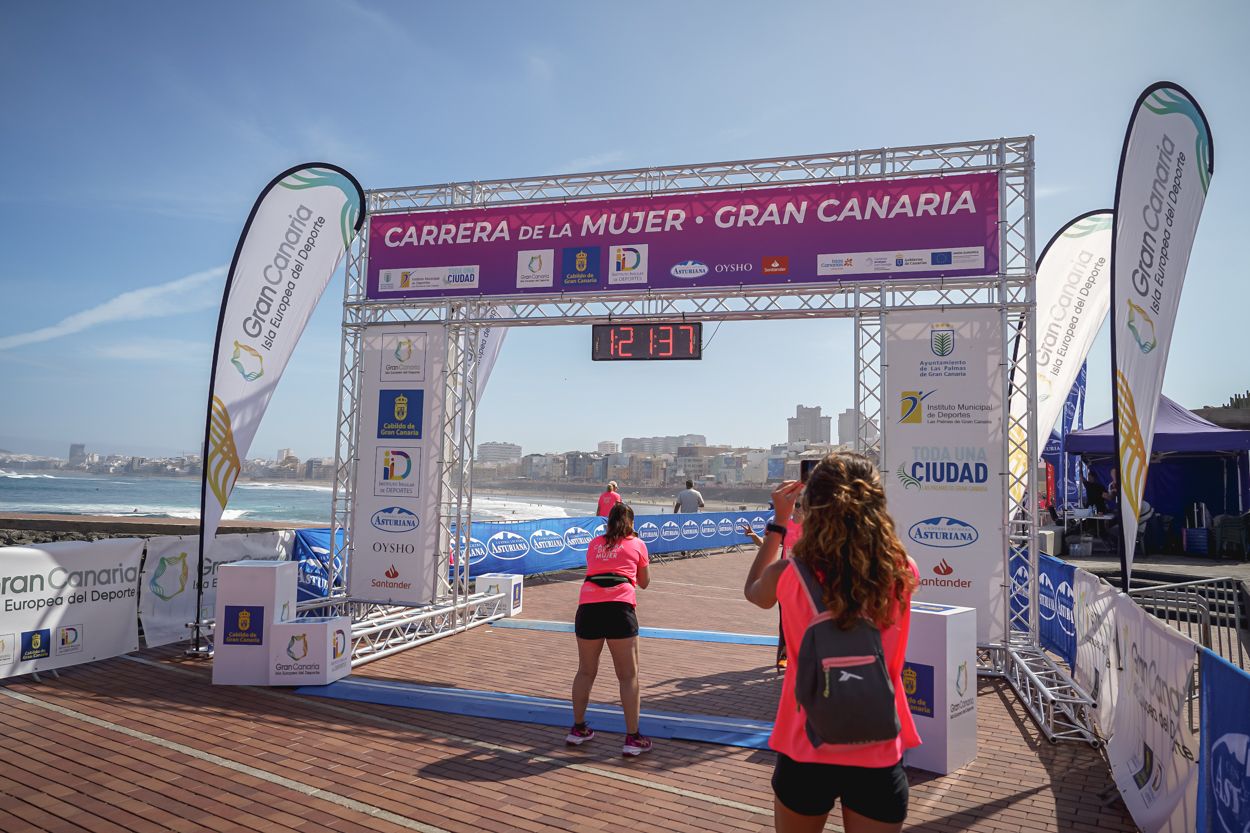 Las fotos de meta de la Carrera de la Mujer de Gran Canaria 12 20 48 15701 O