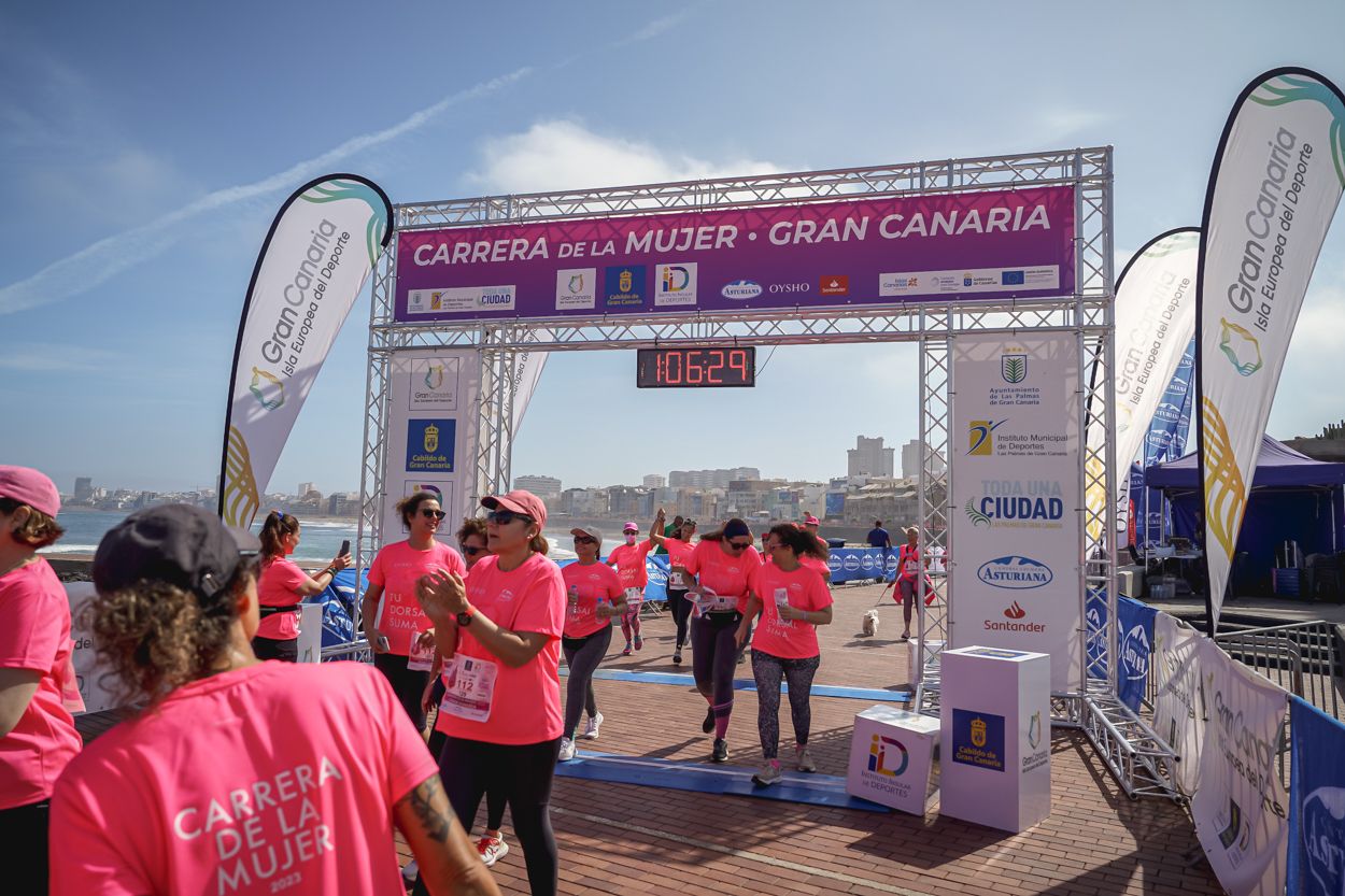 Las fotos de meta de la Carrera de la Mujer de Gran Canaria 12 05 40 15701 O