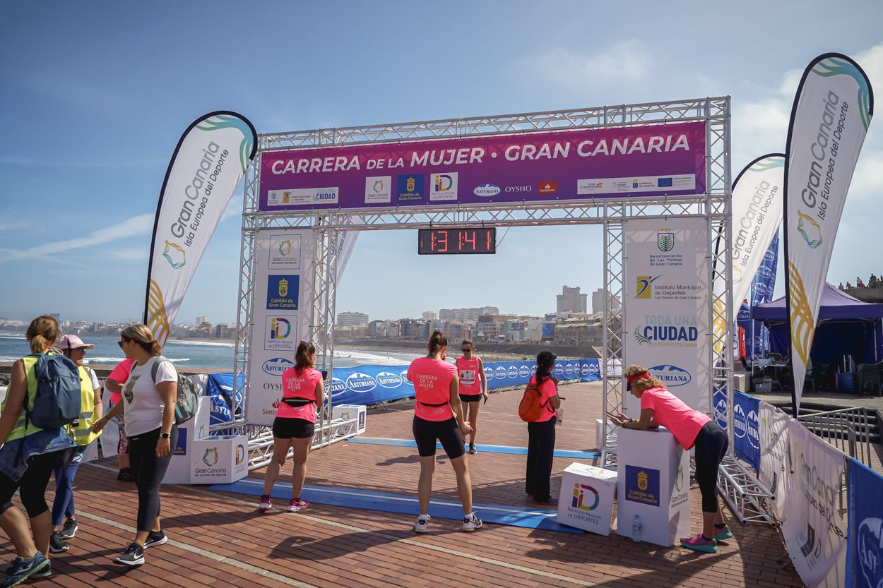 Las fotos de meta de la Carrera de la Mujer de Gran Canaria 12 30 52 15701 O