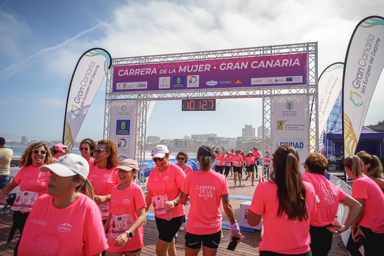 Las fotos de meta de la Carrera de la Mujer de Gran Canaria 12 00 38 15701 O