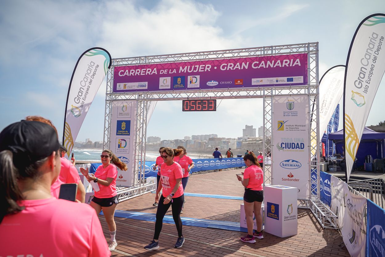Las fotos de meta de la Carrera de la Mujer de Gran Canaria 11 55 43 15701 O