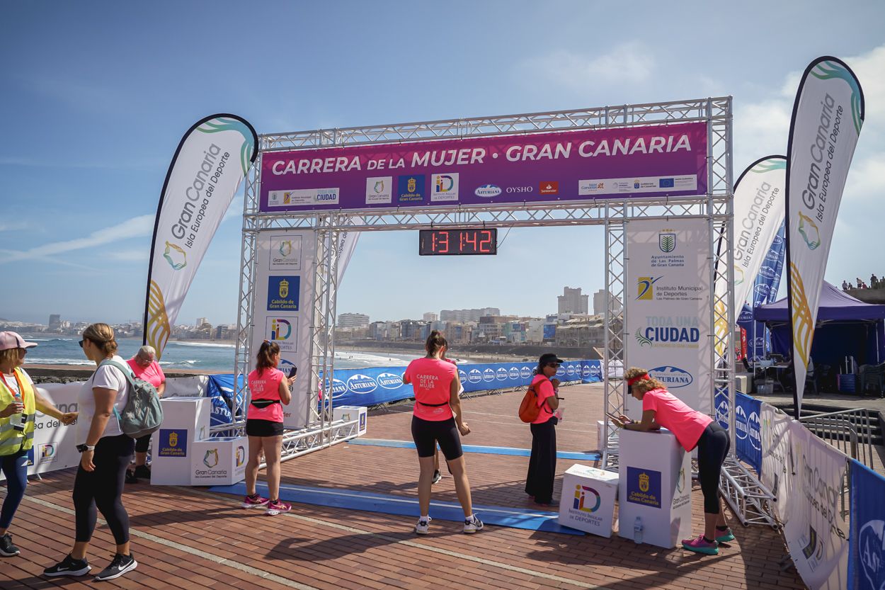 Las fotos de meta de la Carrera de la Mujer de Gran Canaria 12 30 53 15701 O