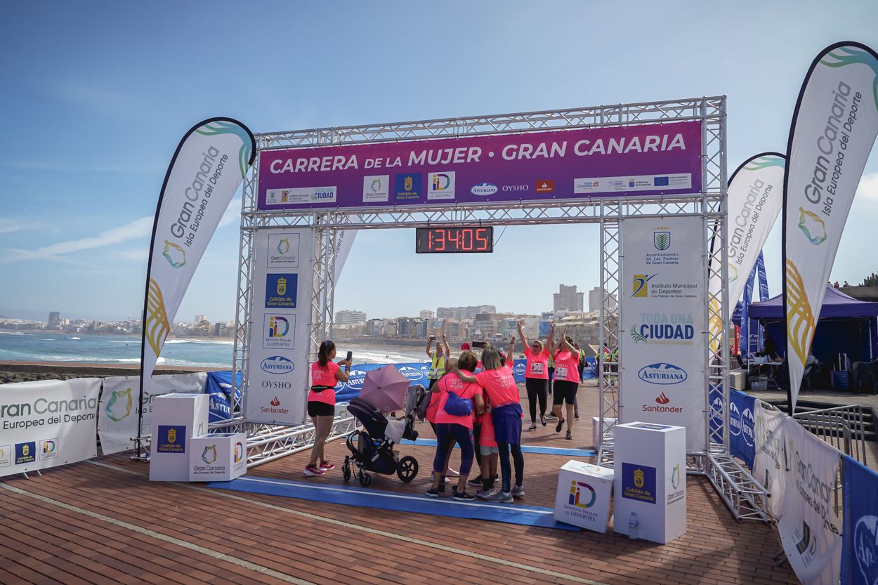 Las fotos de meta de la Carrera de la Mujer de Gran Canaria 12 33 16 15701 O