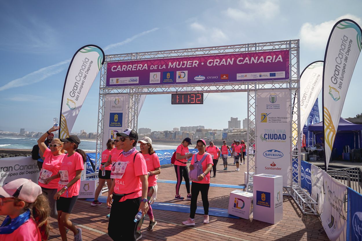 Las fotos de meta de la Carrera de la Mujer de Gran Canaria 12 10 43 15701 O