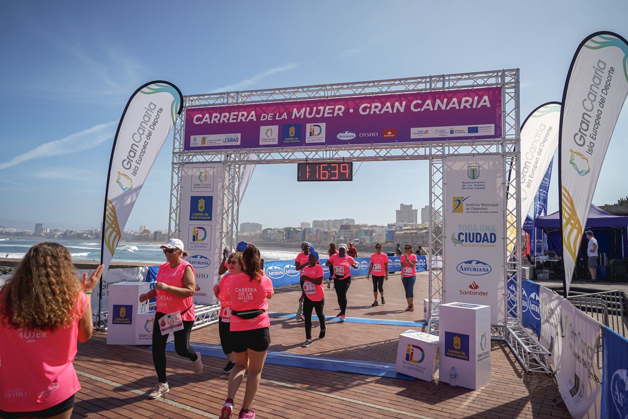 Las fotos de meta de la Carrera de la Mujer de Gran Canaria 12 15 49 15701 O