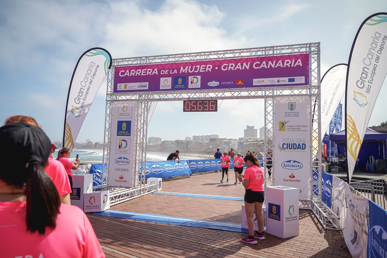 Las fotos de meta de la Carrera de la Mujer de Gran Canaria 11 55 46 15701 O
