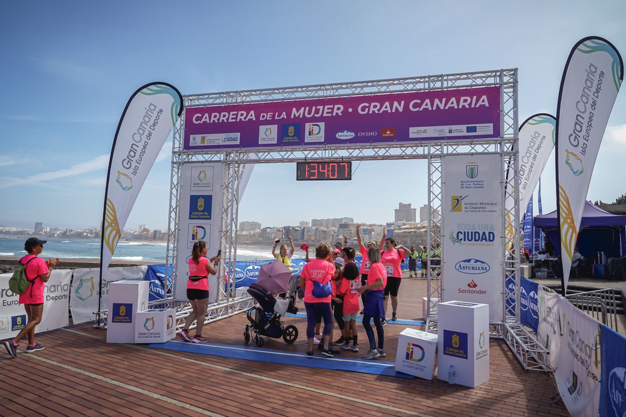 Las fotos de meta de la Carrera de la Mujer de Gran Canaria 12 33 18 15701 O