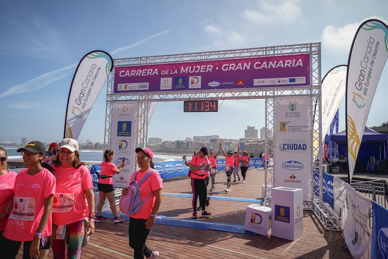 Las fotos de meta de la Carrera de la Mujer de Gran Canaria 12 10 45 15701 O
