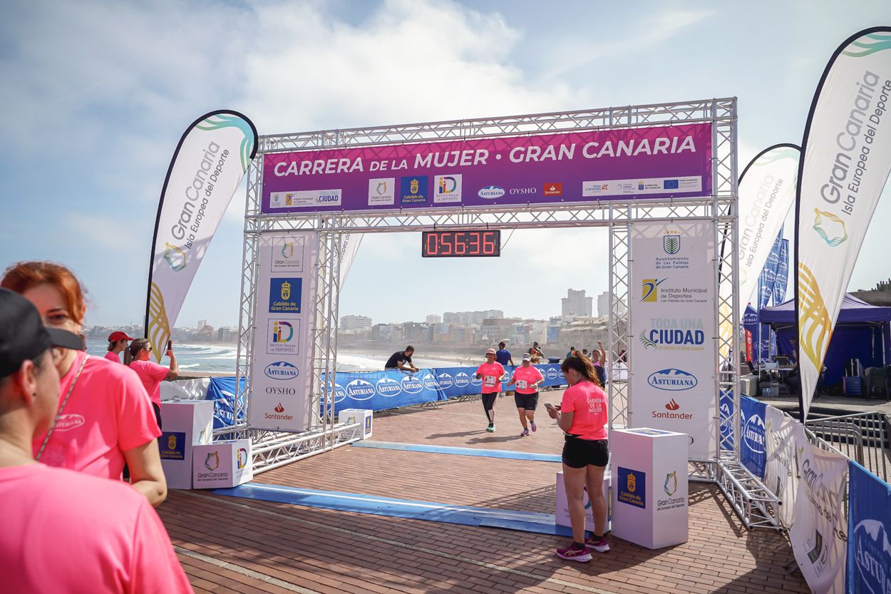 Las fotos de meta de la Carrera de la Mujer de Gran Canaria 11 55 47 15701 O