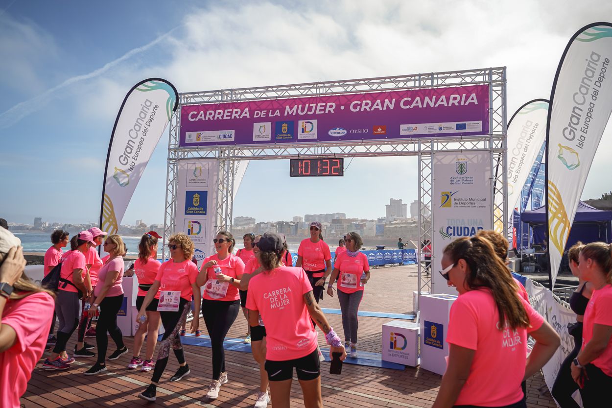 Las fotos de meta de la Carrera de la Mujer de Gran Canaria 12 00 43 15701 O