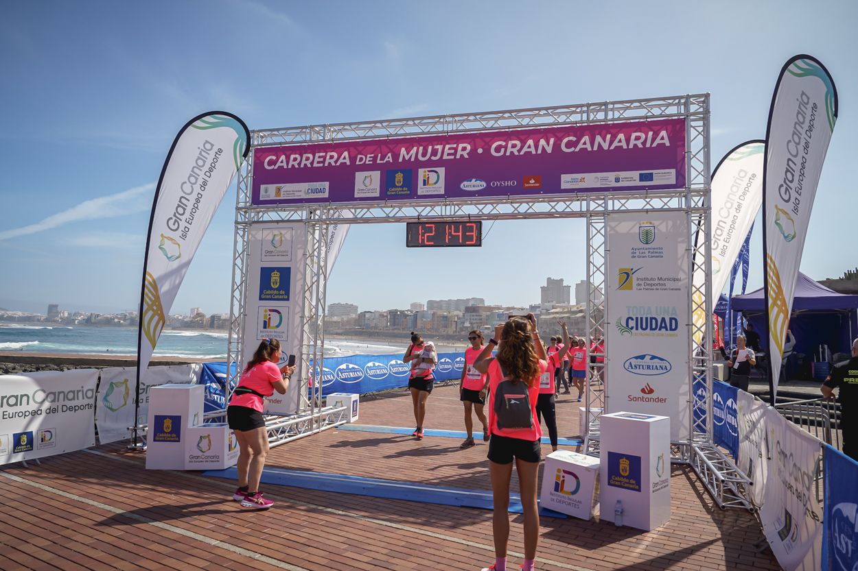 Las fotos de meta de la Carrera de la Mujer de Gran Canaria 12 20 54 15701 O