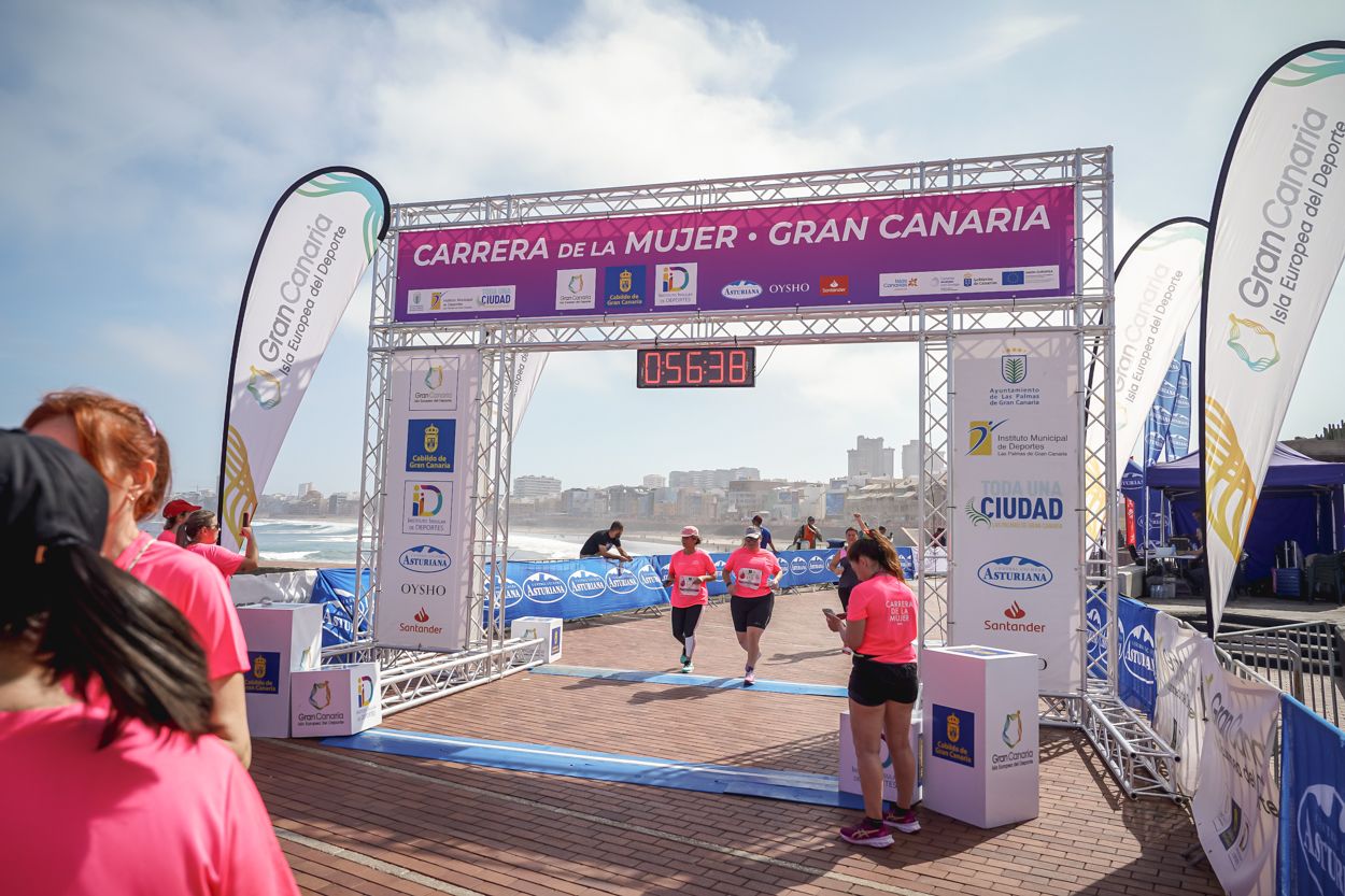 Las fotos de meta de la Carrera de la Mujer de Gran Canaria 11 55 48 15701 O