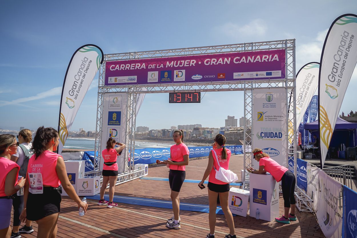 Las fotos de meta de la Carrera de la Mujer de Gran Canaria 12 30 58 15701 O