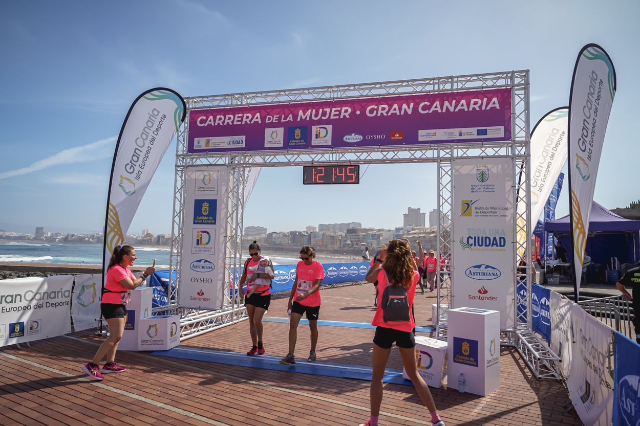 Las fotos de meta de la Carrera de la Mujer de Gran Canaria 12 20 56 15701 O