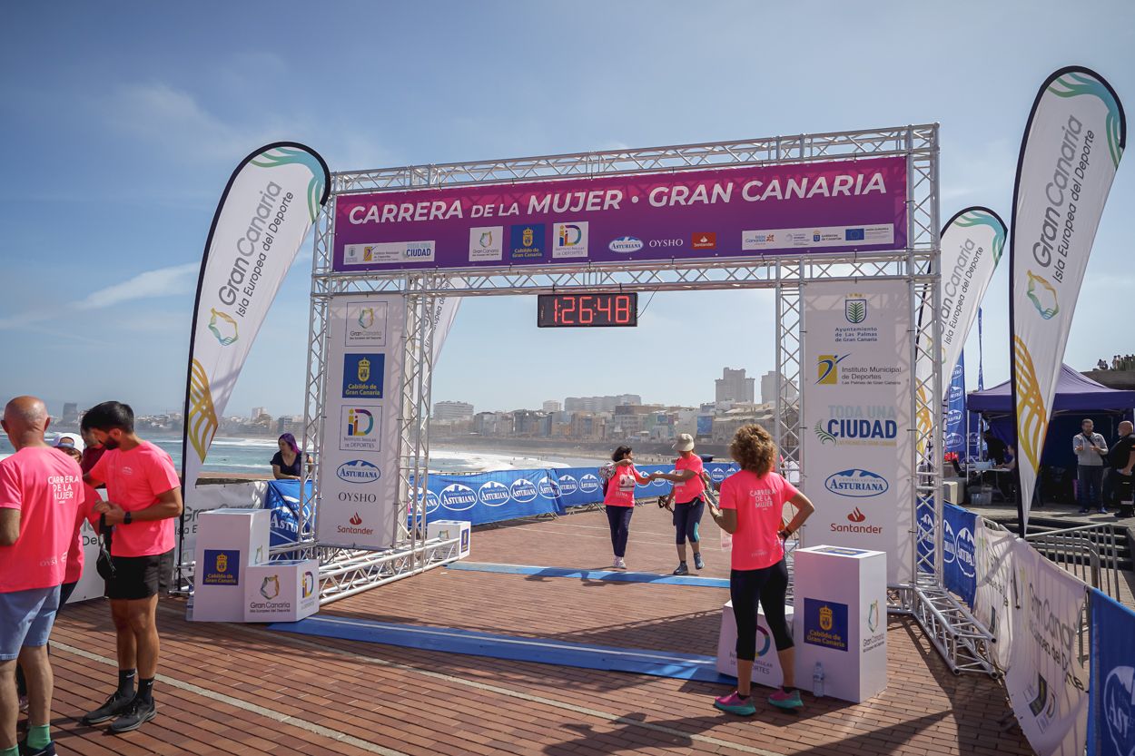 Las fotos de meta de la Carrera de la Mujer de Gran Canaria 12 25 59 15701 O