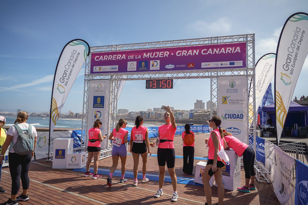 Las fotos de meta de la Carrera de la Mujer de Gran Canaria 12 31 01 15701 O