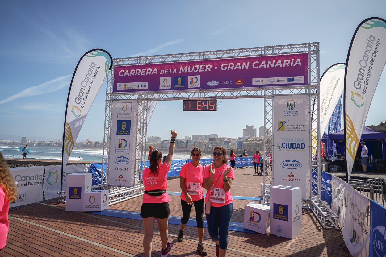 Las fotos de meta de la Carrera de la Mujer de Gran Canaria 12 15 55 15701 O
