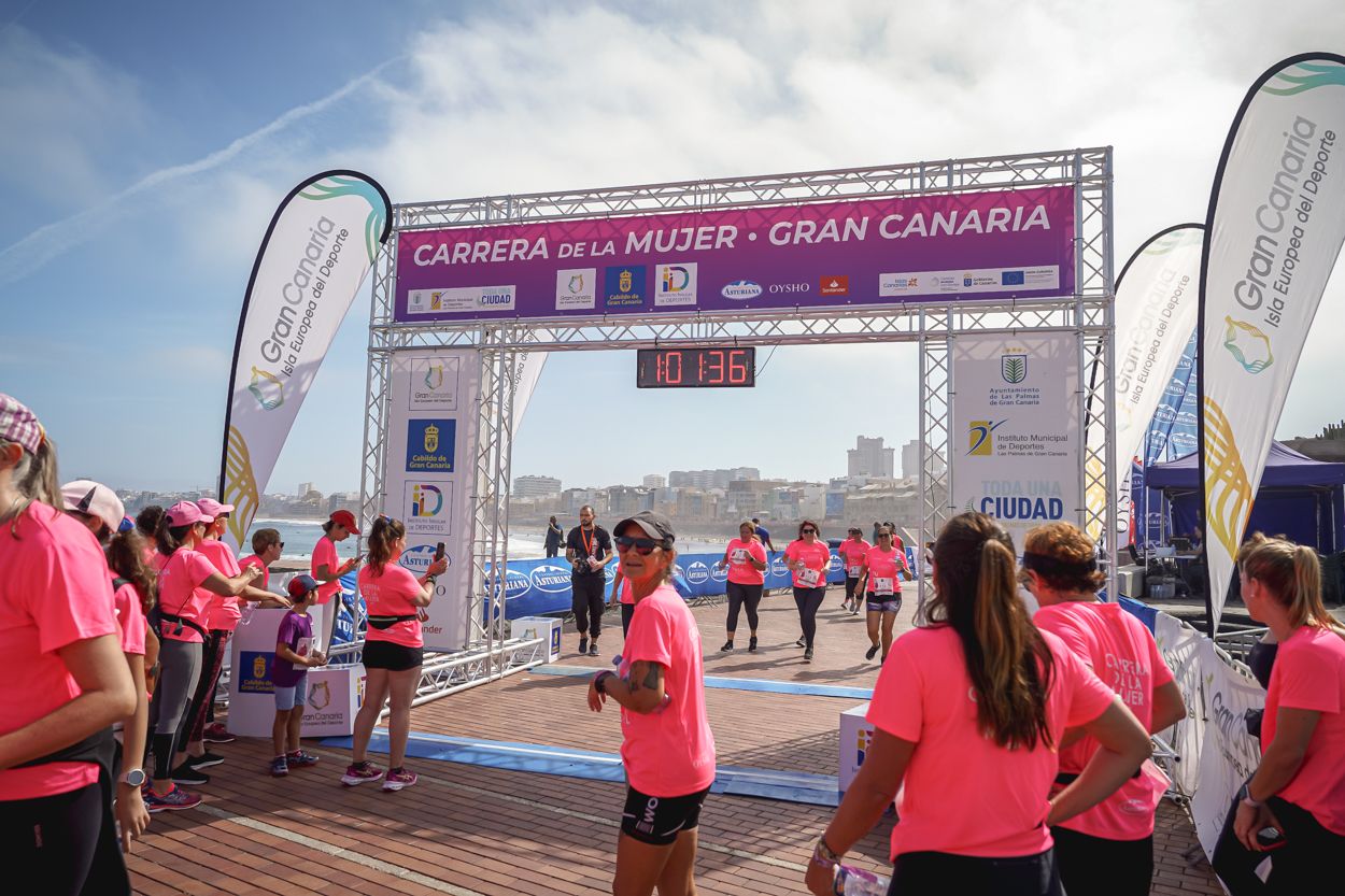 Las fotos de meta de la Carrera de la Mujer de Gran Canaria 12 00 47 15701 O