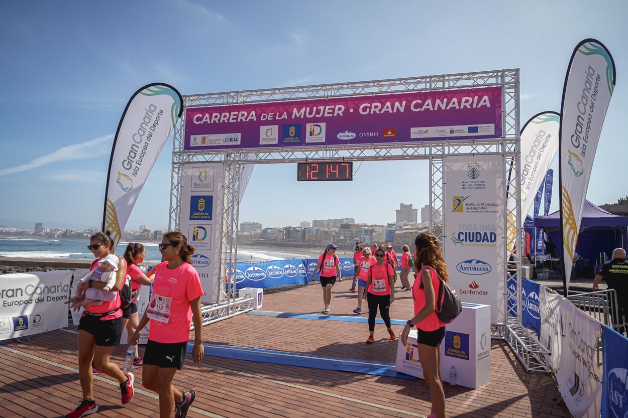 Las fotos de meta de la Carrera de la Mujer de Gran Canaria 12 20 58 15701 O
