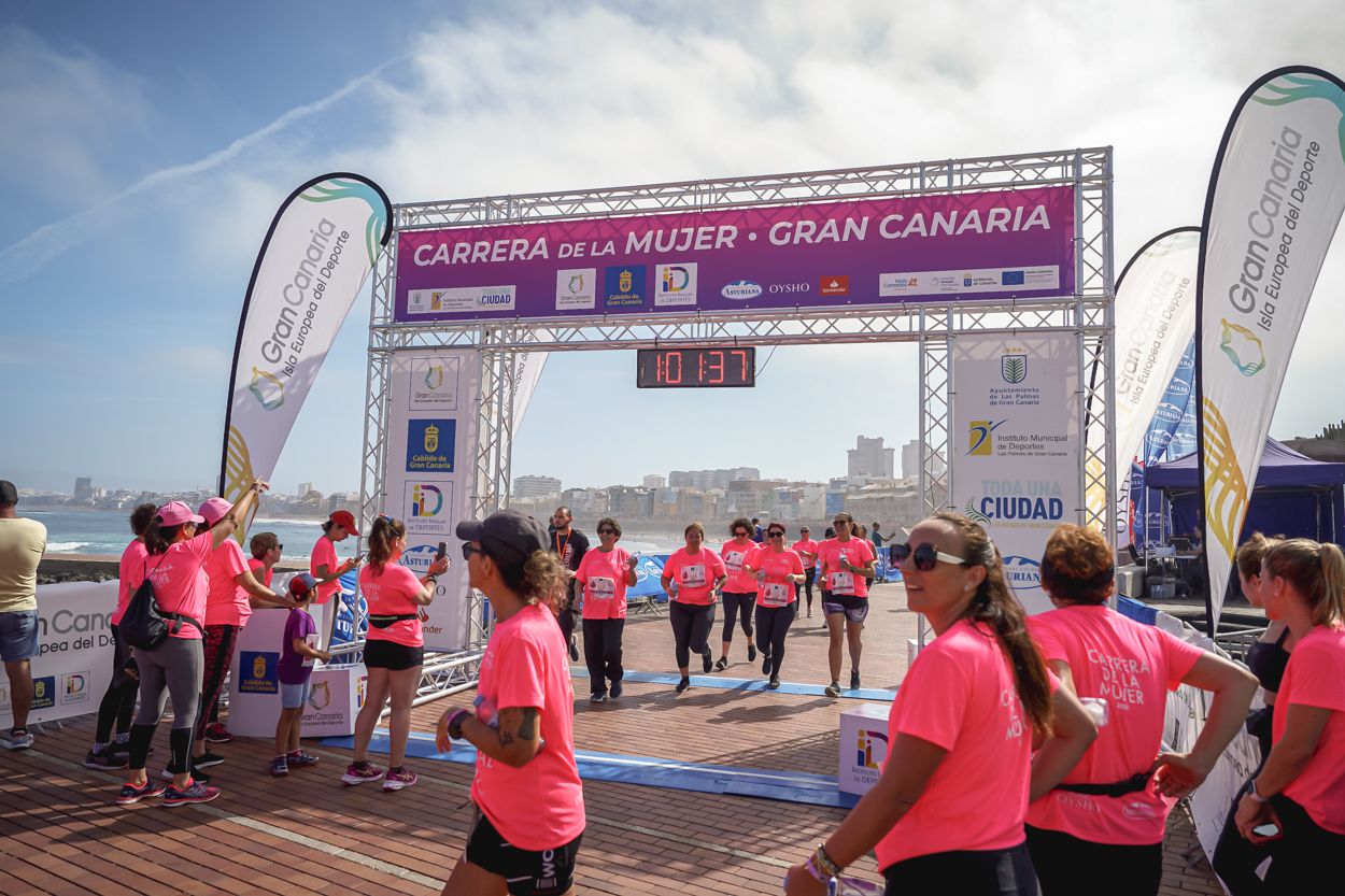 Las fotos de meta de la Carrera de la Mujer de Gran Canaria 12 00 48 15701 O