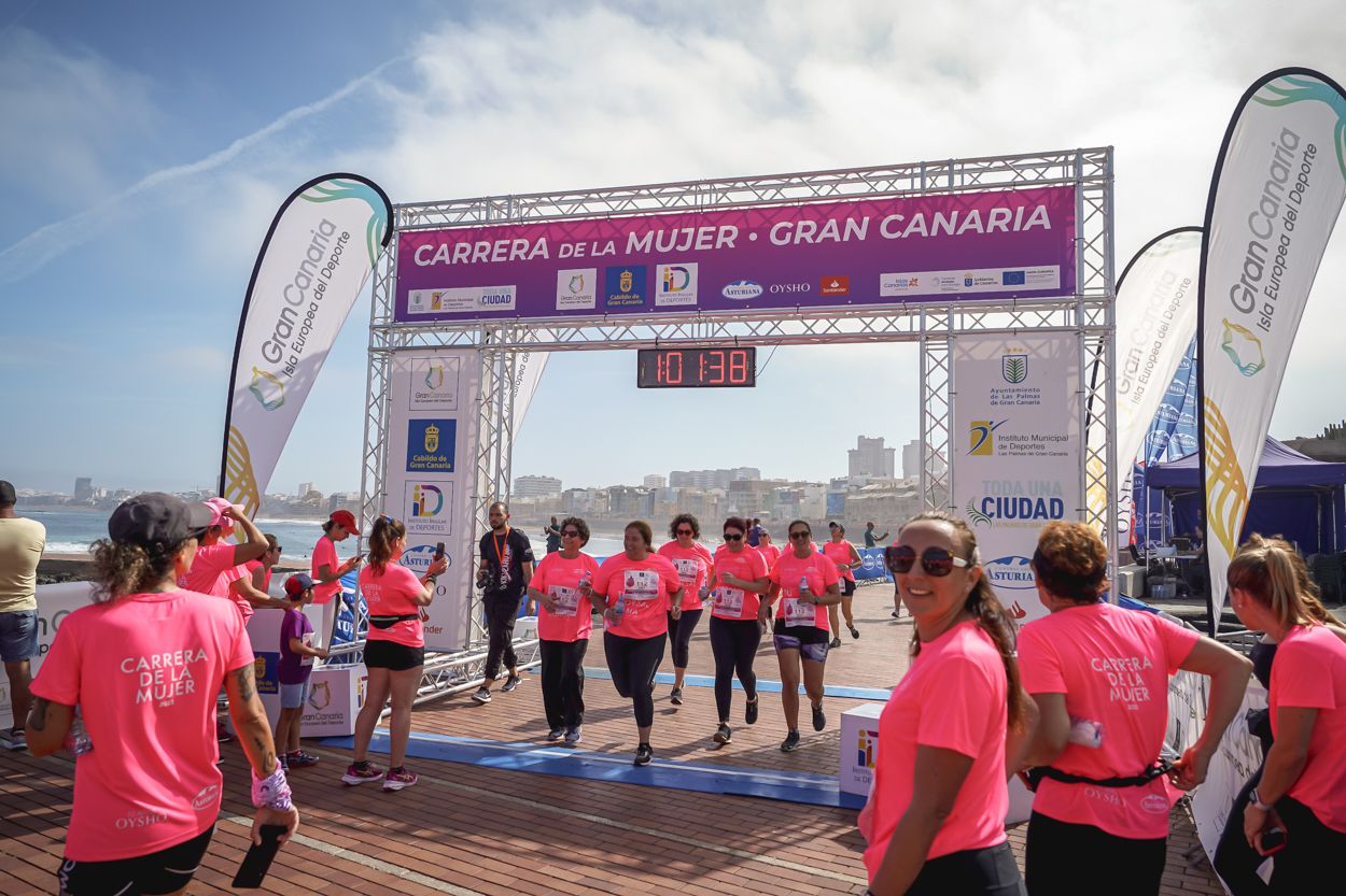Las fotos de meta de la Carrera de la Mujer de Gran Canaria 12 00 49 15701 O