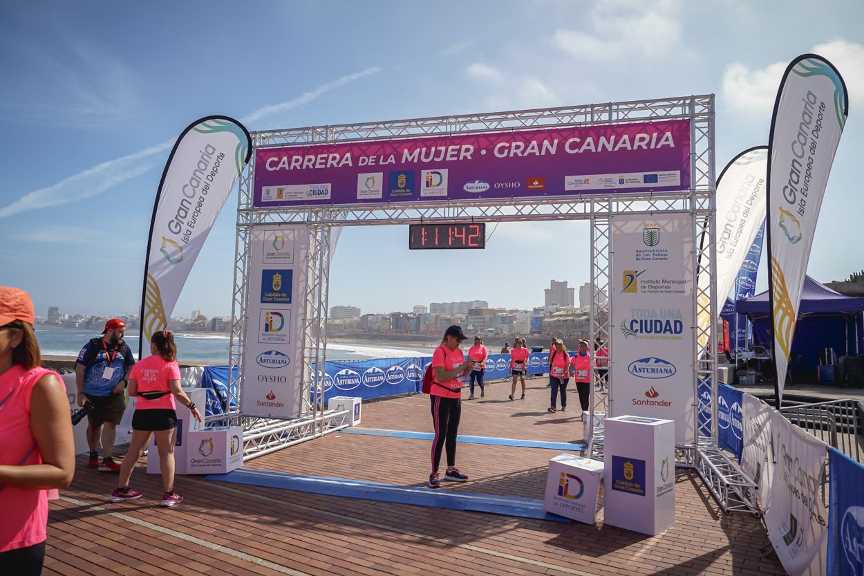 Las fotos de meta de la Carrera de la Mujer de Gran Canaria 12 10 53 15701 O