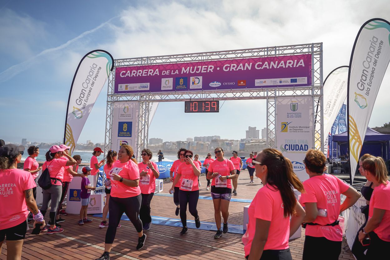 Las fotos de meta de la Carrera de la Mujer de Gran Canaria 12 00 50 15701 O