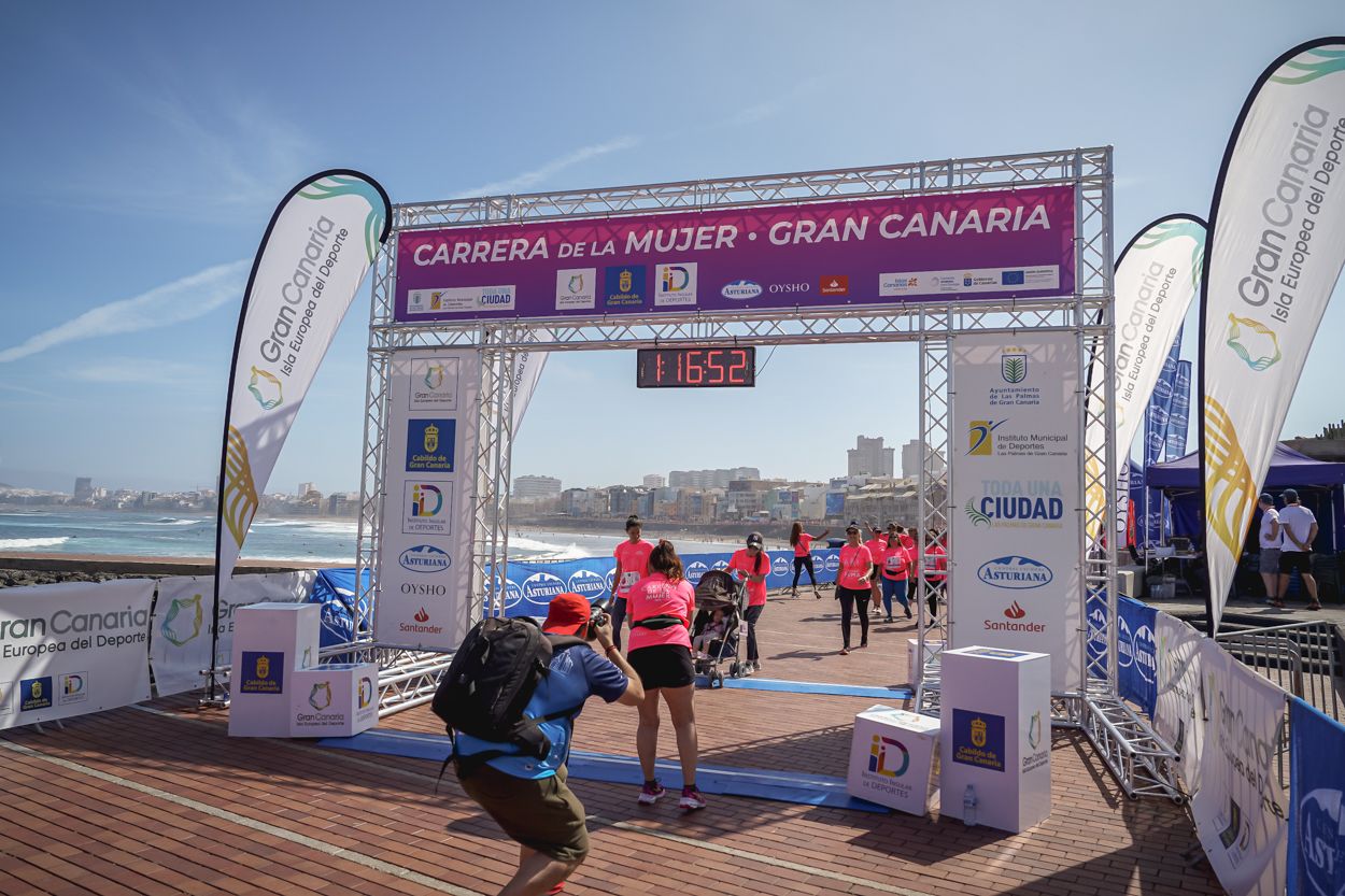 Las fotos de meta de la Carrera de la Mujer de Gran Canaria 12 16 03 15701 O
