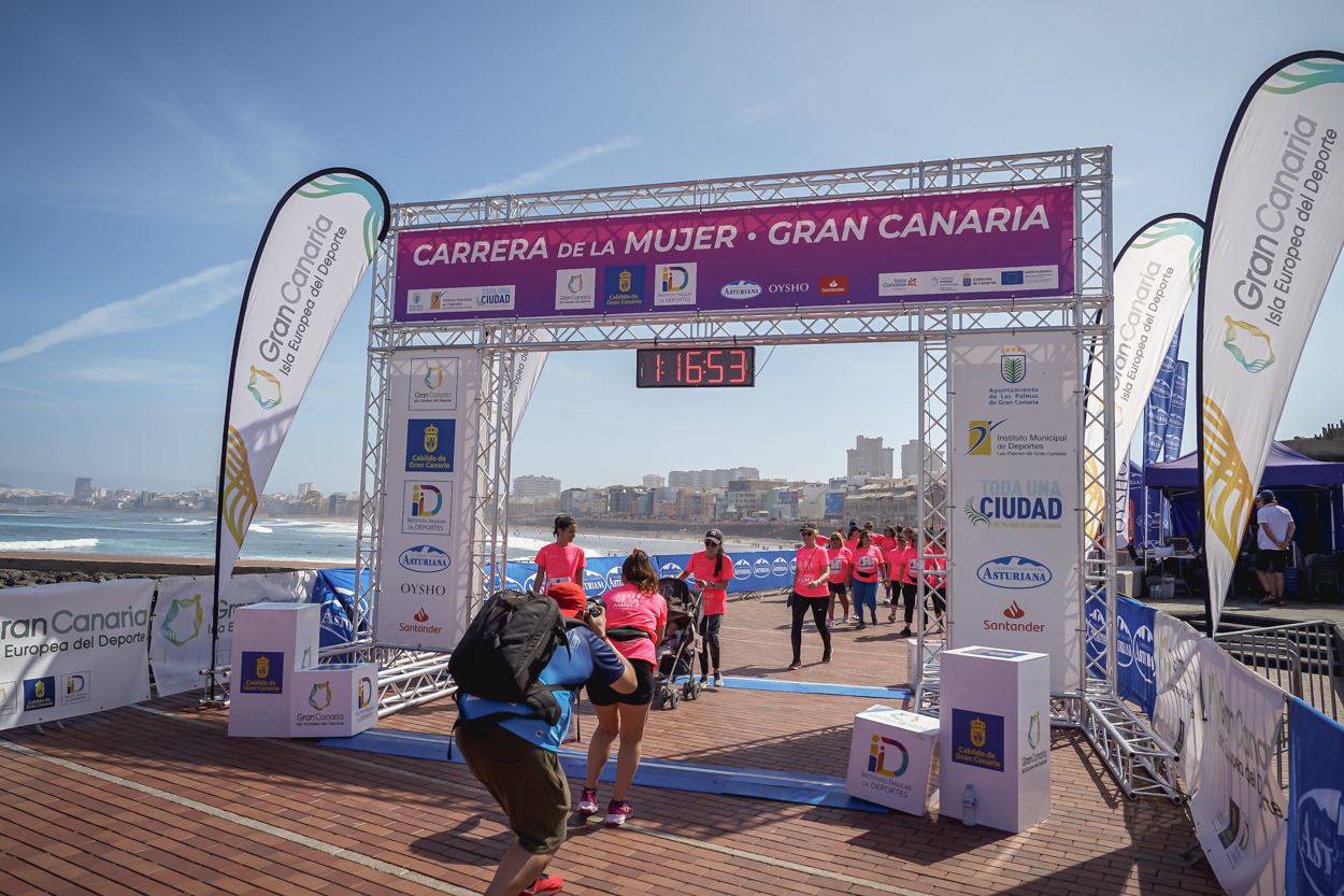 Las fotos de meta de la Carrera de la Mujer de Gran Canaria 12 16 04 15701 O