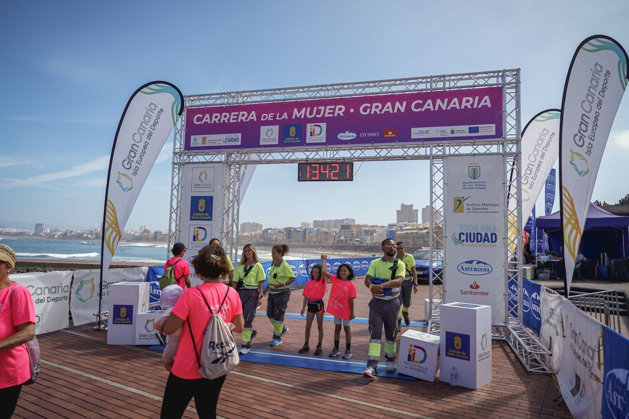 Las fotos de meta de la Carrera de la Mujer de Gran Canaria 12 33 32 15701 O