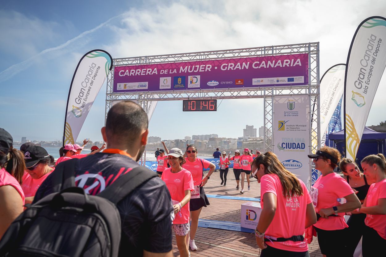 Las fotos de meta de la Carrera de la Mujer de Gran Canaria 12 00 57 15701 O